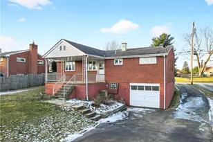 505 Bloomfield Dr, Hempfield Township, PA 15601 - Photo 3