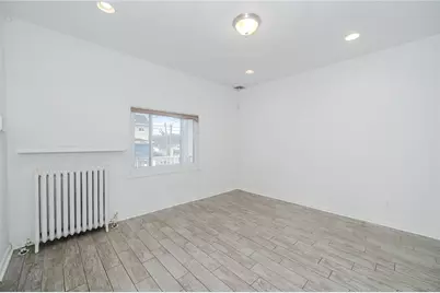 923 Scott Ave, Jeannette, PA 15644 - Photo 9