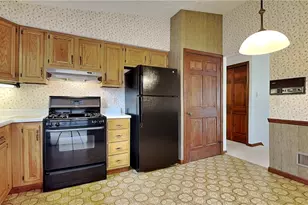 205 Silverdale Dr, Economy, PA 15005 - Photo 13