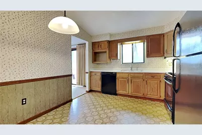 205 Silverdale Dr, Economy, PA 15005 - Photo 11