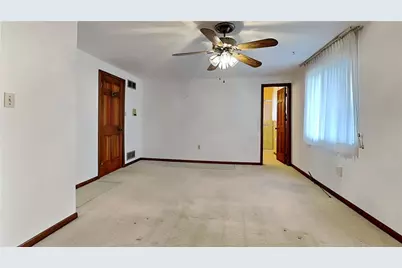 205 Silverdale Dr, Economy, PA 15005 - Photo 17