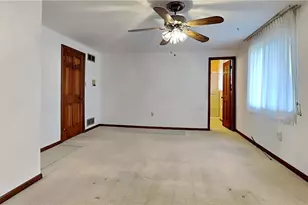 205 Silverdale Dr, Economy, PA 15005 - Photo 17