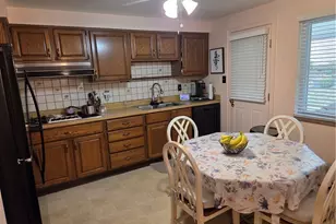 339 Laurie Dr, Pittsburgh, PA 15235 - Photo 5