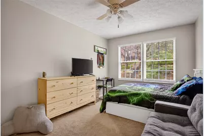 224 Valley Park Dr, Pittsburgh, PA 15216 - Photo 25