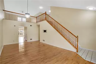 1006 Duncan Ln, Pittsburgh, PA 15236 - Photo 5