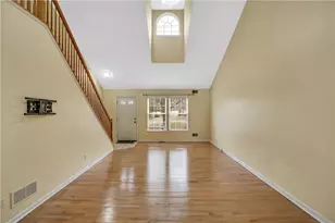 1006 Duncan Ln, Pittsburgh, PA 15236 - Photo 7