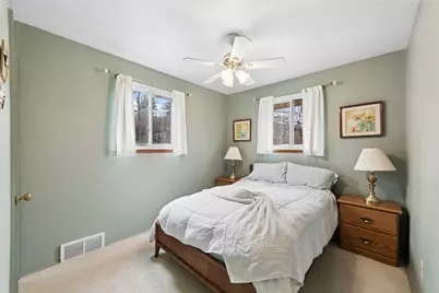 319 Ryan Dr, Scott Township, PA 15220 - Photo 15