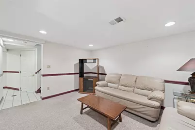 319 Ryan Dr, Scott Township, PA 15220 - Photo 21