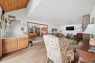 8186 Streamside Dr, Pittsburgh, PA 15237 - Photo 11