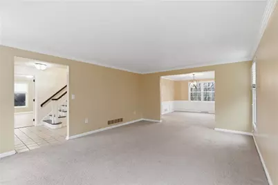 2356 Westgate Dr, Pittsburgh, PA 15237 - Photo 7