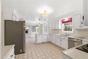 2356 Westgate Dr, Pittsburgh, PA 15237 - Photo 11