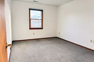 504 Holly Ct, Saxonburg Boro, PA 16056 - Photo 9