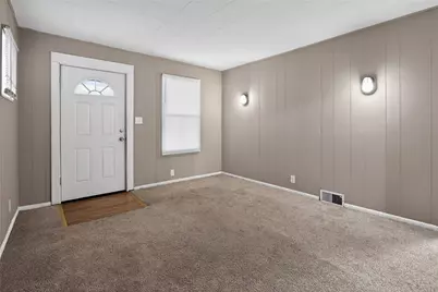 830 Elmwood St, Port Vue, PA 15133 - Photo 3