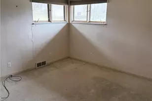 490 Sylvan Dr, North Franklin Township, PA 15301 - Photo 15