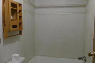 463 Skylare Dr, Prospect Boro, PA 16052 - Photo 9