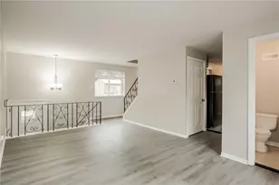 247 Golden Gate Dr, Verona, PA 15147 - Photo 3