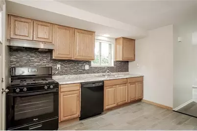 247 Golden Gate Dr, Verona, PA 15147 - Photo 5