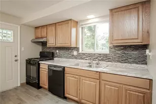 247 Golden Gate Dr, Verona, PA 15147 - Photo 9