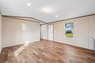 125 Laurel View Dr, Bullskin Township, PA 15666 - Photo 5