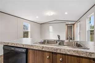 125 Laurel View Dr, Bullskin Township, PA 15666 - Photo 9