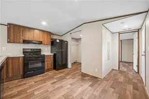 125 Laurel View Dr, Bullskin Township, PA 15666 - Photo 7