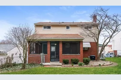 1025 Catherine Dr, Conway, PA 15027 - Photo 15