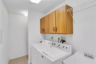 1303 Cherry Hill Dr, Collier Township, PA 15142 - Photo 25