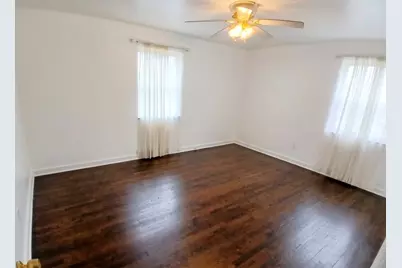 5054 Brownsville Rd, Pittsburgh, PA 15236 - Photo 9