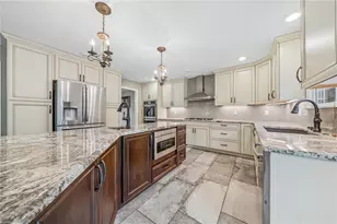 208 Murdock Way, Hempfield Township, PA 15601 - Photo 17