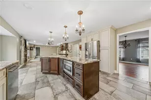 208 Murdock Way, Hempfield Township, PA 15601 - Photo 19