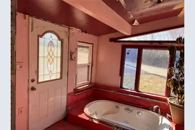 404 Triangle Dr, Kennedy Township, PA 15136 - Photo 15