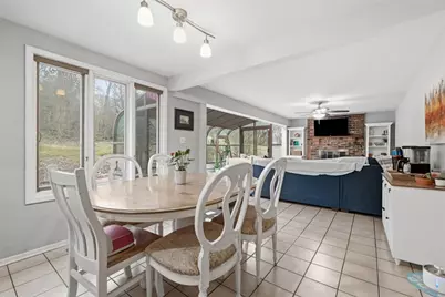 2377 Rexford Dr, Pittsburgh, PA 15241 - Photo 17