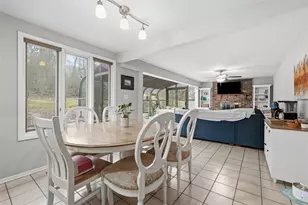 2377 Rexford Dr, Pittsburgh, PA 15241 - Photo 17