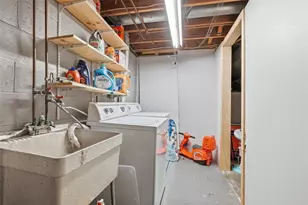 2377 Rexford Dr, Pittsburgh, PA 15241 - Photo 41