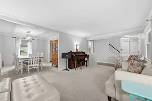 2377 Rexford Dr, Pittsburgh, PA 15241 - Photo 9