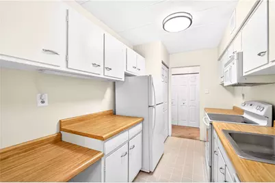 55 Highland Rd #504, Bethel Park, PA 15102 - Photo 11