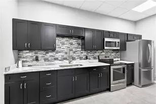 1204 Memorial Blvd, Connellsville, PA 15425 - Photo 17