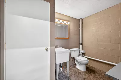 1204 Memorial Blvd, Connellsville, PA 15425 - Photo 11