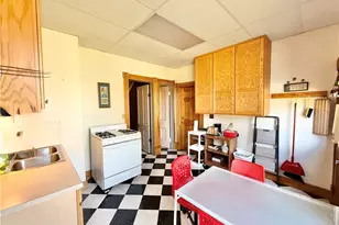 323 Franklin St, Slippery Rock, PA 16057 - Photo 5