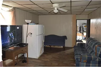 417 Shadyside St, New Castle, PA 16101 - Photo 3