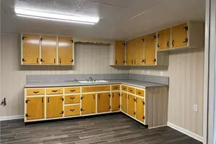 320 Charles Ave, New Kensington, PA 15068 - Photo 11