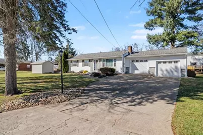 106 W Elizabeth St, Neshannock Township, PA 16105 - Photo 3