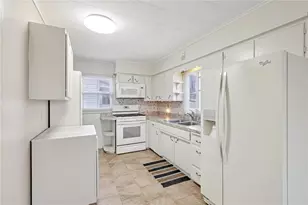 1613 Wooley Ave, New Castle, PA 16101 - Photo 11