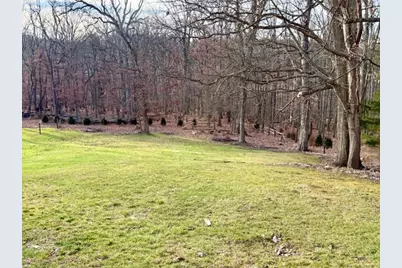 2549 W Hardies Rd, Hampton, PA 15044 - Photo 3