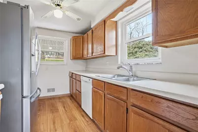 1211 Irene Ln, Pittsburgh, PA 15236 - Photo 5