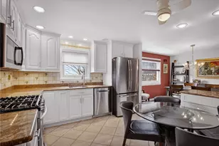 625 Ray Dr, Carnegie, PA 15106 - Photo 11