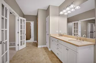 402 Georgetowne Ct, Pine Township, PA 15090 - Photo 25