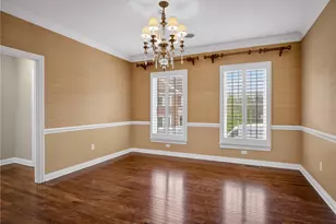 402 Georgetowne Ct, Pine Township, PA 15090 - Photo 5