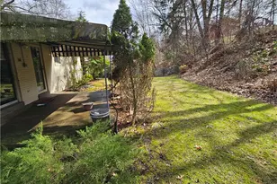 221 Thornberry Dr, Pittsburgh, PA 15235 - Photo 23