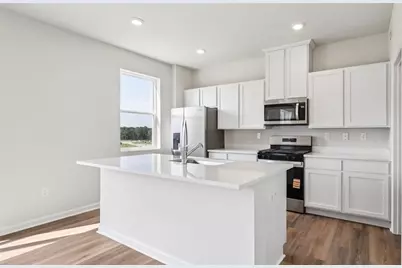 379 Leslie Farms Dr., Connoquenessing Boro, PA 16033 - Photo 9